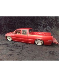 CHEVROLET SILVERADO DUB 1/18