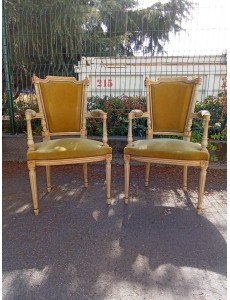 PAIRE DE FAUTEUILS STYLE...