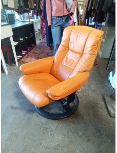FAUTEUIL RELAX CUIR ORANGE...