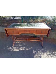 BUREAU STYLE ANGLAIS DESSUS...