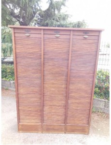 MEUBLE CLASSEUR A RIDEAUX...