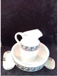 ENSEMBLE DE TOILETTE EN...