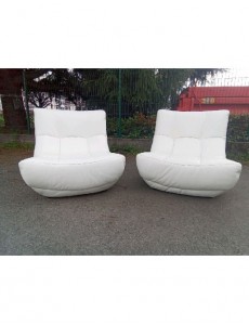 PAIRE DE FAUTEUIL TOGO CUIR...