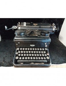 MACHINE A ECRIRE ROYAL